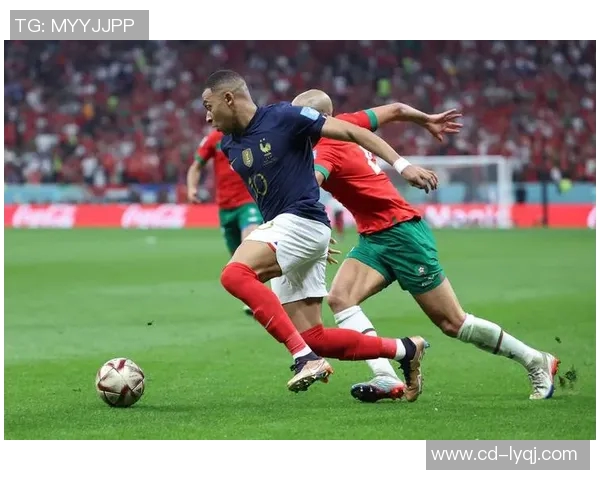 足球演员的魅力与挑战:在绿茵场上演绎人生的精彩瞬间 足球演员的魅力与挑战:在绿茵场上演绎人生的精彩瞬间